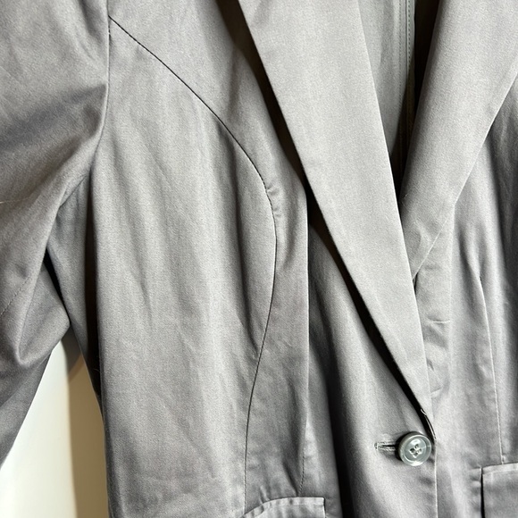 Lane Bryant Perfect Drape Blazer in gray, striped interior - Picture 4 of 10